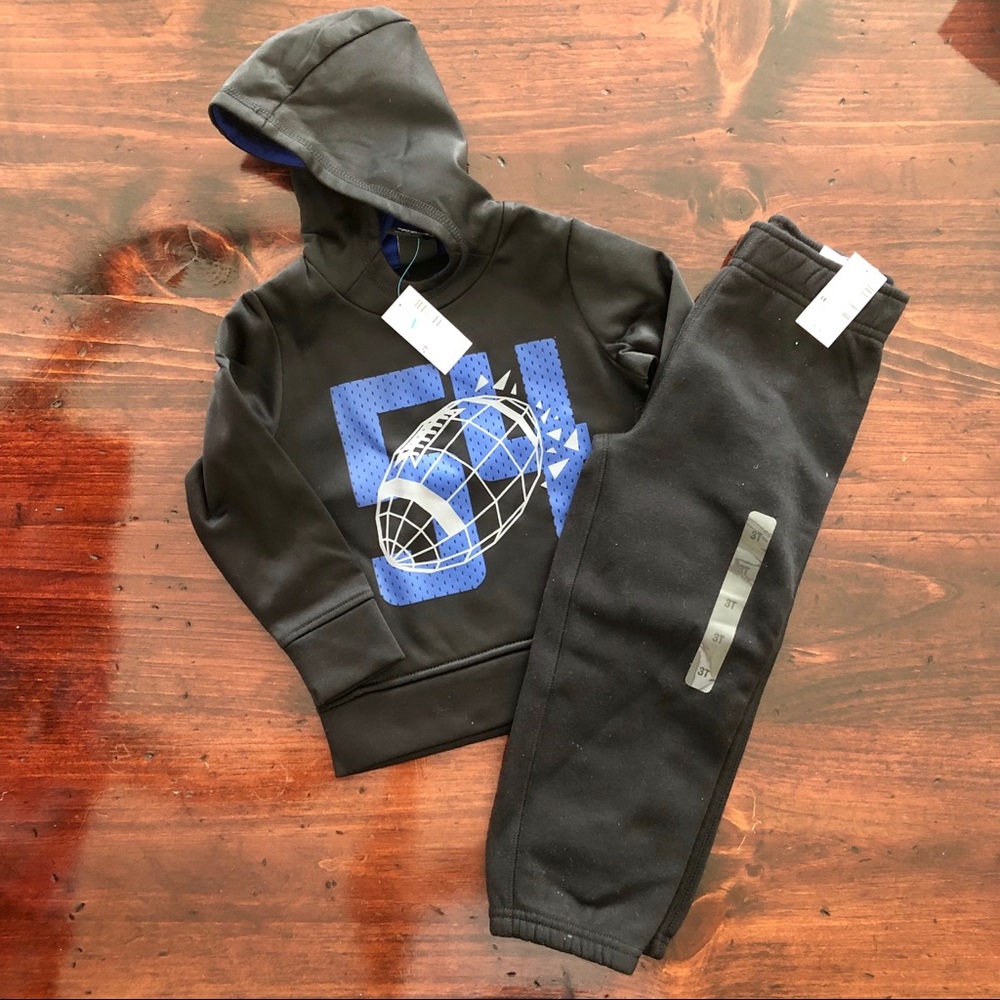 Boys 2T sweatshirt and pants